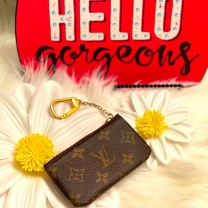 Louis Vuitton key pouch MONOGRAM ❤️ SOLD